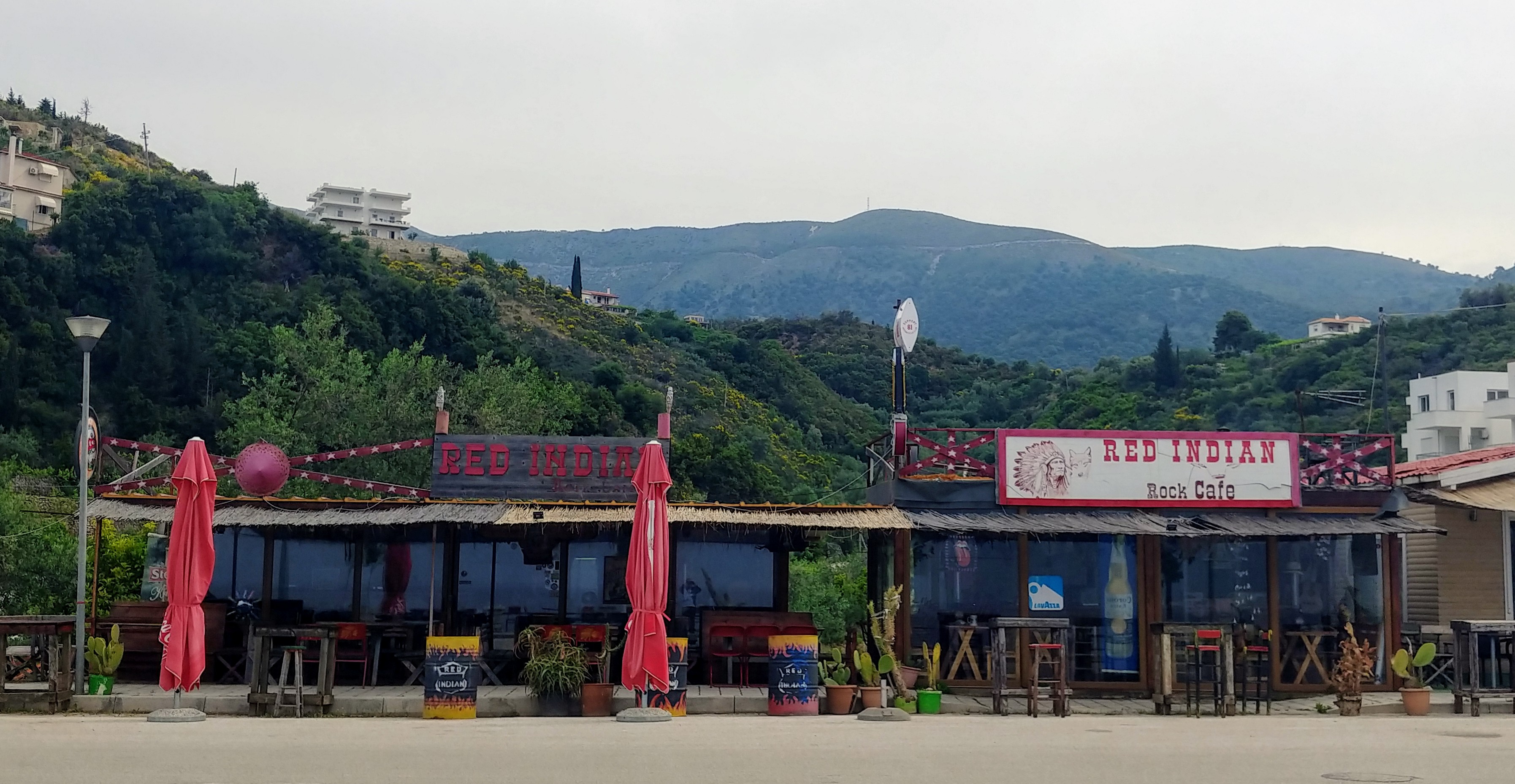 Red Indian Rock Cafe à Himarë, Albanie