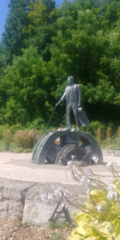 sculpture de Tesla